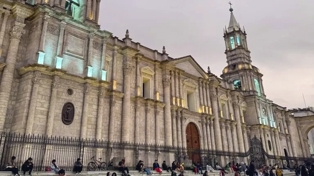 Vista del centro histórico de Arequipa destacada por la revista Variety