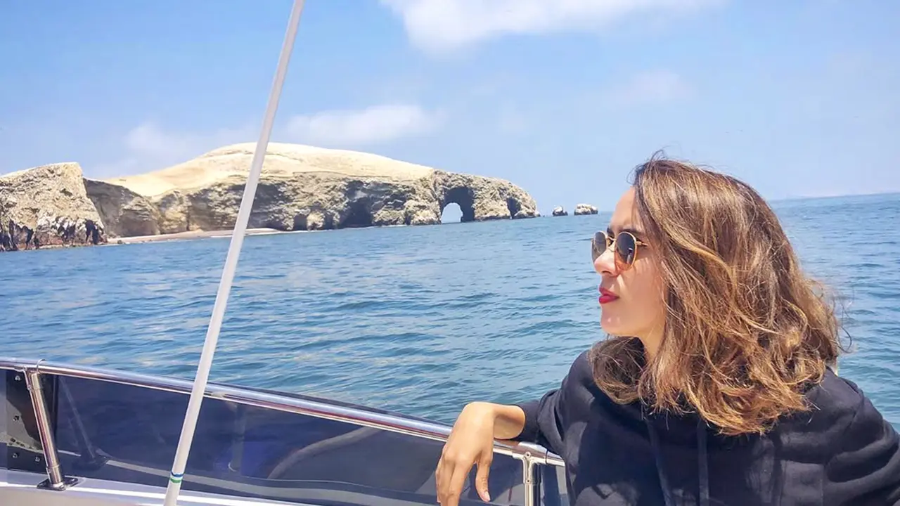 tourist at Ballestas Islands