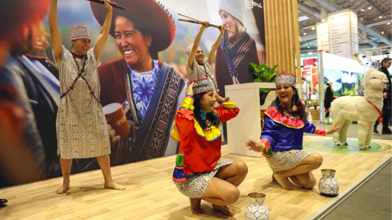 Stand de Perú como País Anfitrión en la feria Reisen & Caravaning Hamburgo 2026