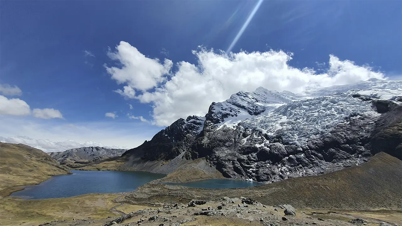 Vista panorámica de un paisaje emblemático del Perú destacado por Lonely Planet