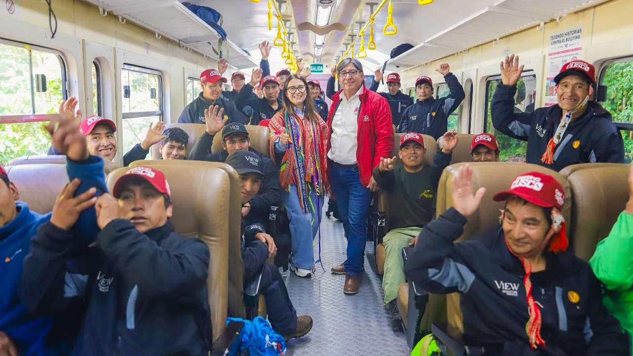 Porters on the train